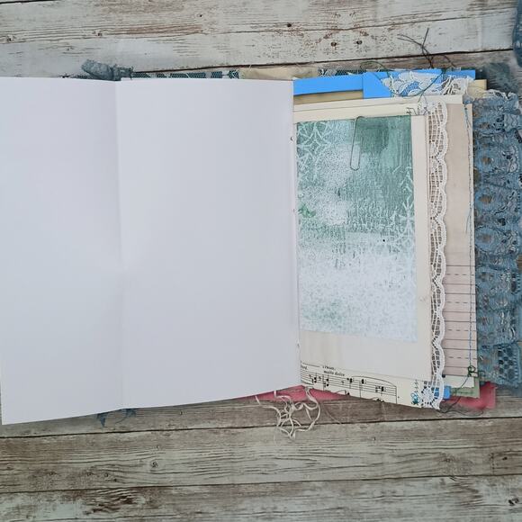 Turquoise Embellished Junk Journal: Flowers, Birds and Butterflies (Laugh) - Picture 16 of 16